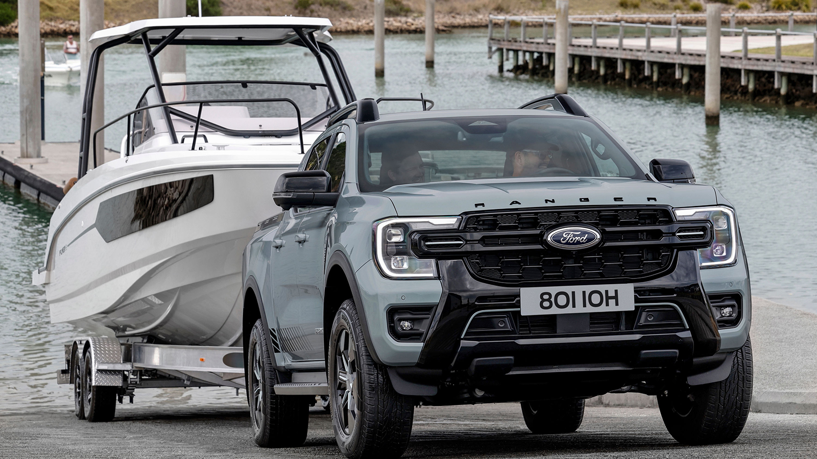 Η Ford κάνει το παρκάρισμα με τρέιλερ... παιχνιδάκι 